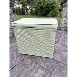 VTG LaMont Faux Wicker Rattan Laundry Hamper Retro Upright Basket 22X19.5X12”